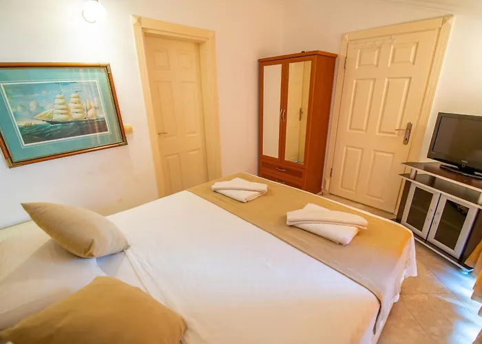 Sunset Beach Club Aqualettings Neptune 6 * Фетхие